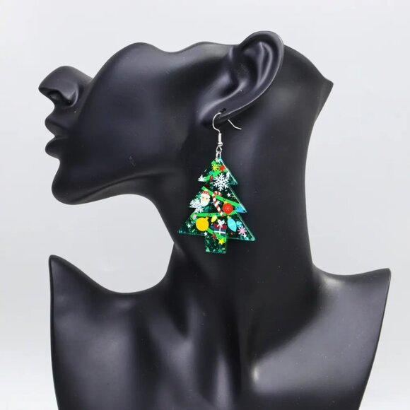 Glitter Christmas Tree Dangle Earrings NEW - Picture 2 of 3
